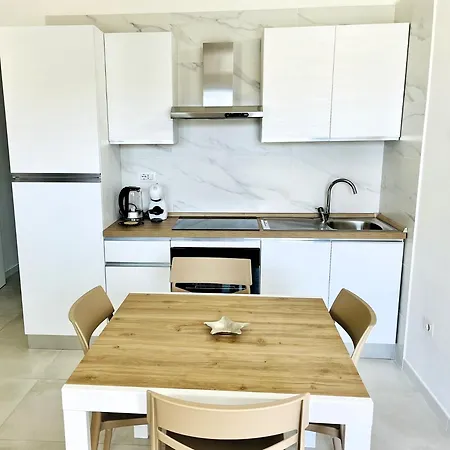 Stella Marina Apartment *
